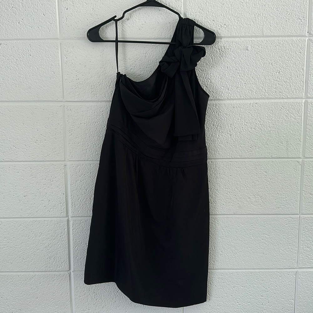 One shoulder black dress. Brand: The limited. Size 10.